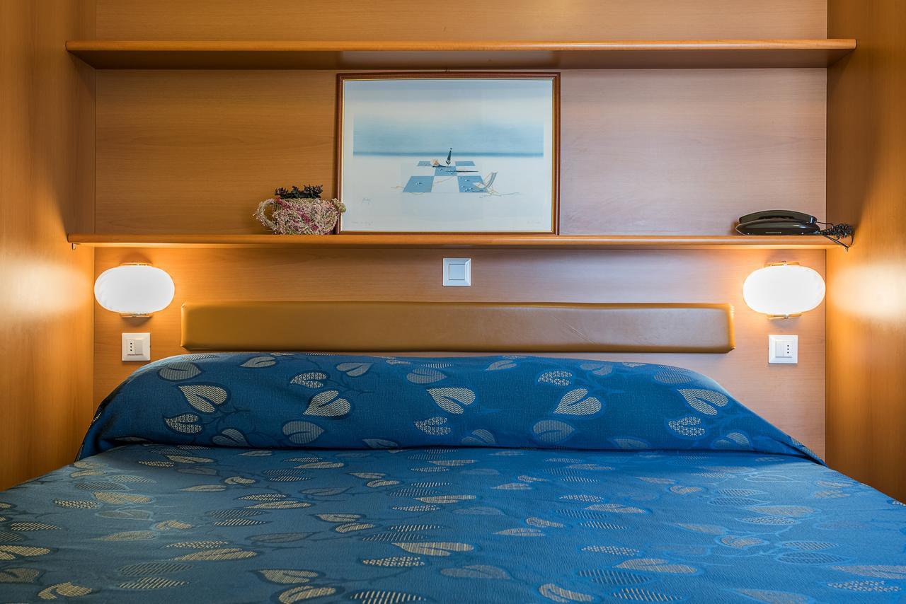 Hotel Calypso Ventimiglia Eksteriør bilde